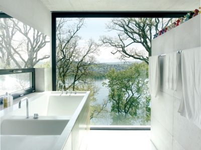 Create-a-luxurious-spa-like-bathroom-with-panoramic-windows1-768x1024