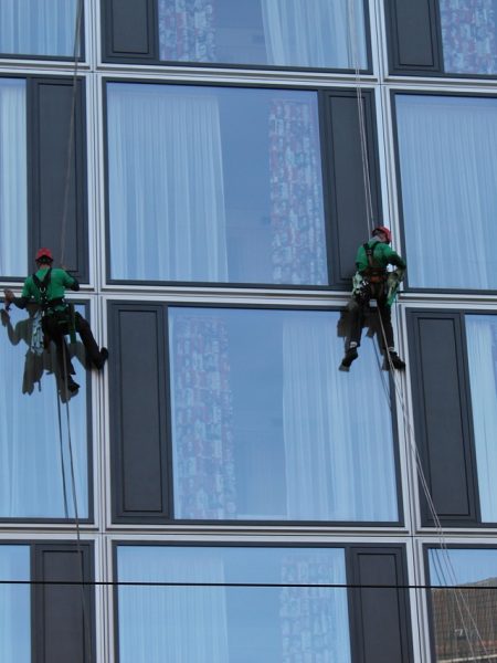 building-cleaner-4264144_1280
