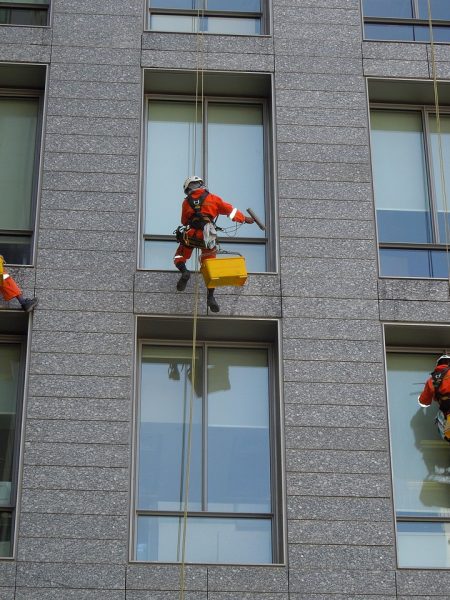 window-715954_1280